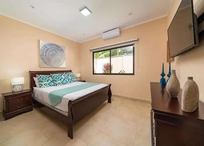 Casa Roberta, A Secluded & Peaceful Retreat * Playa Flamingo